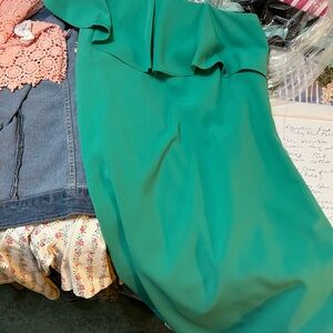 Elegant Green One Shoulder Dress